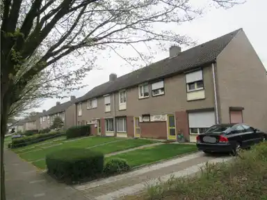 74m2 house to rent for 819€/month in Doctor Martin Luther Kinglaan, Hoensbroek