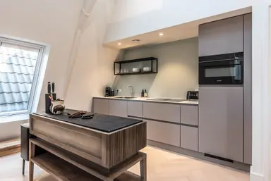 75m2 monolocale in affitto per 2900€/mese a Leidsekade 98D, Amsterdam