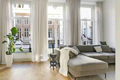 60m2 apartment to rent for 3250€/month in Pieter Cornelisz. Hooftstraat, Amsterdam