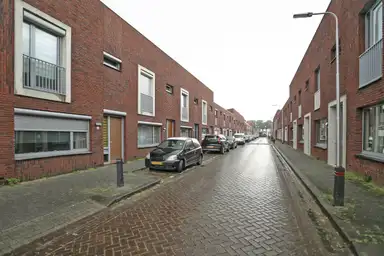 83m2 house to rent for 1228.07€/month in Reinier Claeszenstraat 28, Tilburg
