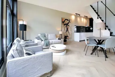 m2 Appartamento in affitto per 6600€/mese a Amsterdam