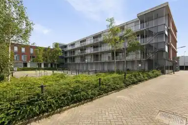 98m2 apartment to rent for 2000€/month in Buys Ballotstraat, Hilversum