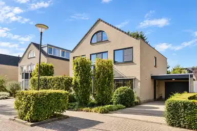 217m2 huis te huur voor 3950€/maand in Johan Frisolaan 19, Vught