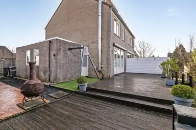 108m2 maison à louer pour 2495€/mois à Straat Davis, Krimpen aan de Lek