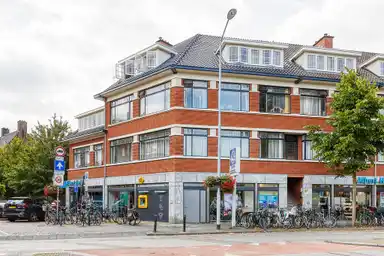 95m2 apartment to rent for 1850€/month in Parkweg, Voorburg