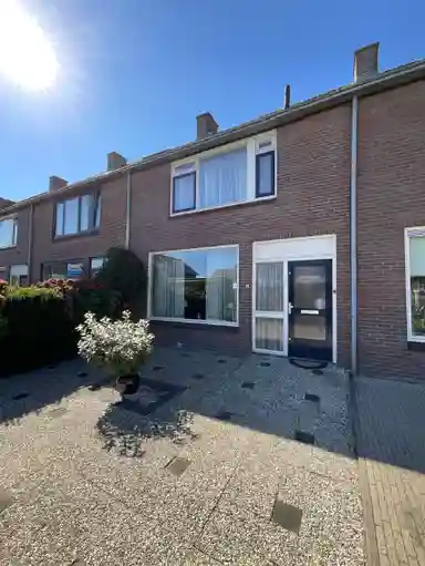 m2 house to rent for 764€/month in Jacob Roggeveenstraat 9, Oud-Beijerland