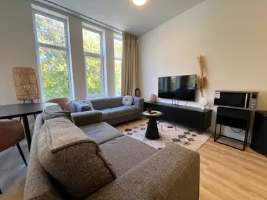 90μ² Διαμέρισμα προς ενοικίαση για 2295€/μήνα σε Hillevliet 99A-01, Rotterdam