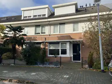 125m2 huis te huur voor 2600€/maand in Paganiniplantsoen, Nieuw-Vennep