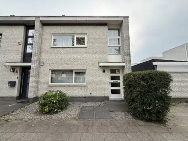 150m2 huis te huur voor 3250€/maand in Loethoelilaan, Amstelveen