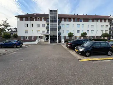 143m2 apartment to rent for 1950€/month in Molengragte, Waalre