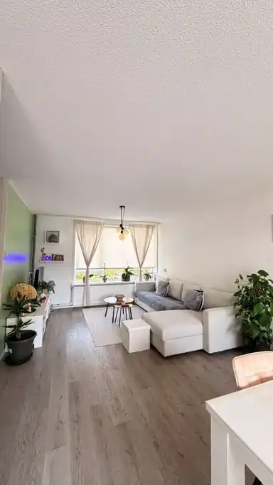 112m2 apartment to rent for 758€/month in Fivelingostraat, Assen