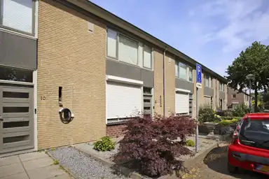 m2 Haus zur Miete für 932.93€/Monat in Stadenstraat 8, Breda