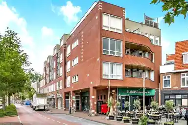 90m2 flat to rent for 2195€/month in Pelikaanstraat, Leiden