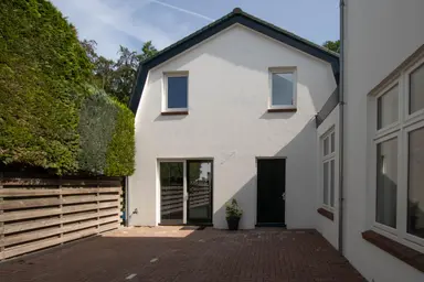 83m2 Appartement à louer pour 1975€/mois à Beresteinseweg 4, Hilversum