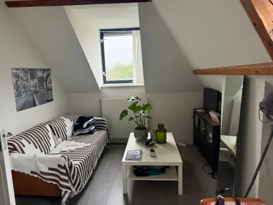 25m2 studio to rent for 1230€/month in Spoorsingel, Rotterdam