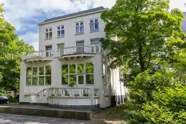 35m2 Kamer te huur voor 825€/maand in Parkweg, The Hague