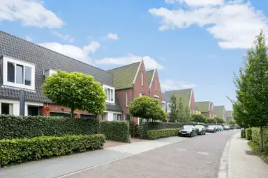 127m2 house to rent for 2650€/month in Margrietlaan, Vught