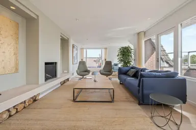 125m2 apartment to rent for 4400€/month in Huizerweg 21E, Bussum