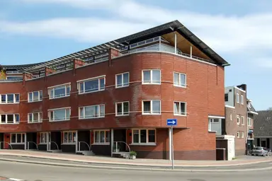 140m2 maison à louer pour 2850€/mois à Brinkweg, Hilversum