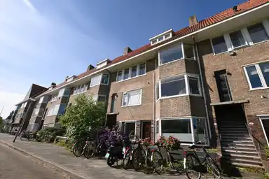 24m2 studio à louer pour 645.78€/mois à Floresplein 10a, Groningen