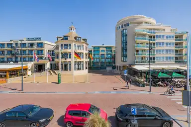 147m2 apartment to rent for 3250€/month in Noordzeestraat 21, Noordwijk