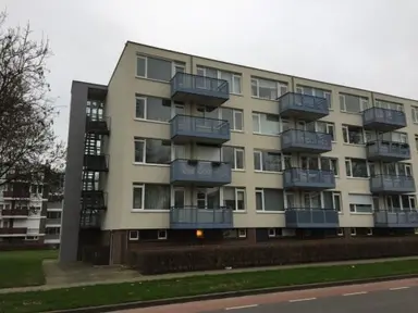 70m2 apartment to rent for 865€/month in Florijnruwe 8, Maastricht