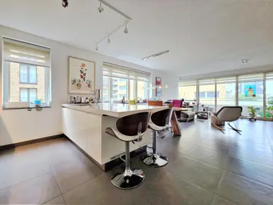 92m2 flat to rent for 2850€/month in Spadinalaan, Amsterdam