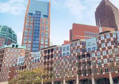 99m2 Appartement te huur voor 2195€/maand in Clioplein 14, The Hague