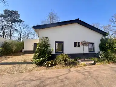 118m2 maison à louer pour 2700€/mois à Heikantstraat 31, Waalre