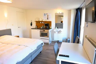 21m2 room to rent for 1200€/month in Eerste Helmersstraat, Amsterdam