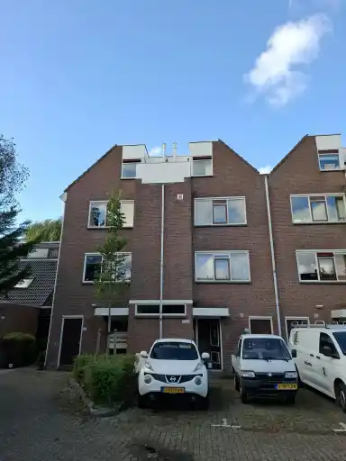 91m2 flat te huur voor 932.93€/maand in Witte van der Laan 25, Wateringen
