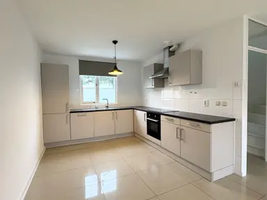 80m2 maison à louer pour 2100€/mois à Tijmstraat, Almere