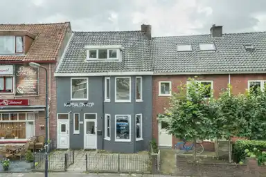 25m2 room to rent for 611€/month in Heuvelplein, Breda