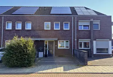 117m2 Haus zur Miete für 1195€/Monat in Tessmanstraat, Sittard
