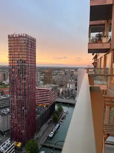 76μ² Διαμέρισμα προς ενοικίαση για 1864€/μήνα σε Hertekade, Rotterdam