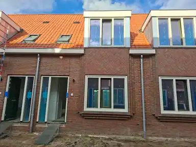 88m2 house to rent for 1228€/month in Domela Nieuwenhuisstraat, Zaandijk