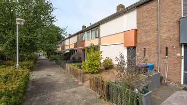 63m2 house to rent for 764.14€/month in Van Santhorststraat 35, Leidschendam