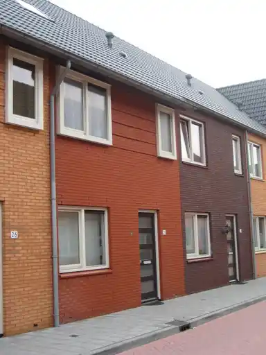 97m2 house to rent for 932.93€/month in Visdijk 30, The Hague