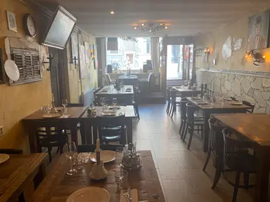 100m2 apartment to rent for 2750€/month in Eerste Constantijn Huygensstraat, Amsterdam