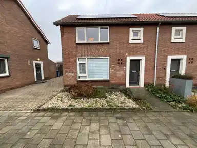 62m2 house to rent for 932.93€/month in Prins Bernhardlaan 9, Dirksland