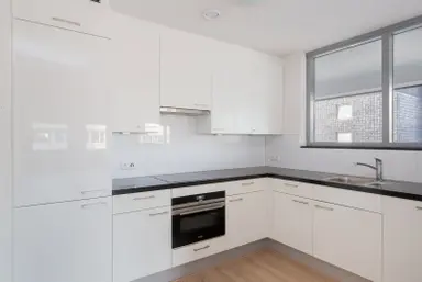 117m2 flat to rent for 1895€/month in Gedempte Zalmhaven, Rotterdam