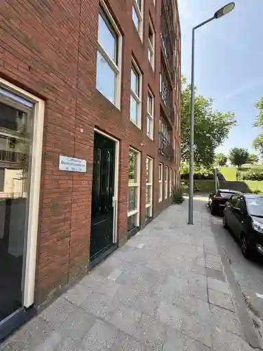 124m2 apartment to rent for 3200€/month in Catharina Beersmansstraat 98, Rotterdam