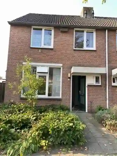 65m2 house to rent for 710€/month in Aangelagen, Heeze