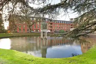 107m2 Appartement à louer pour 2618€/mois à Boekenroodeweg 13-z2, Aerdenhout