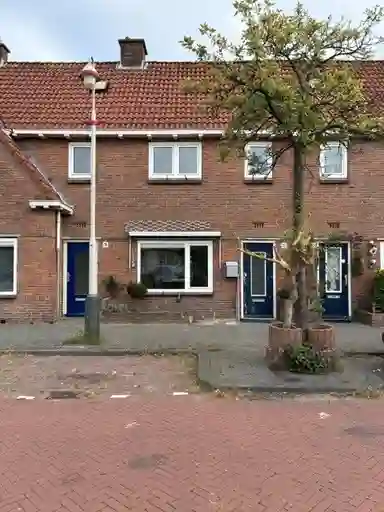 50m2 house to rent for 650.48€/month in Alberdingk Thijmplein 38, The Hague