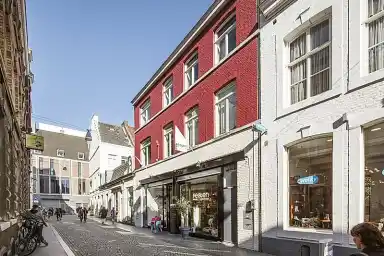 71m2 flat to rent for 933€/month in Minckelersstraat, Maastricht