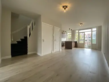 85m2 apartment to rent for 1201€/month in Wolphaertsbocht, Rotterdam