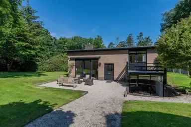 130m2 house to rent for 3900€/month in Mozartlaan, Hilversum