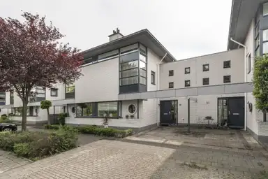 129m2 Casa in affitto per 2800€/mese a Varenkade 39, Bergschenhoek