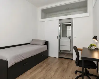 16m2 Chambre à louer pour 950€/mois à Polderlaan, Rotterdam